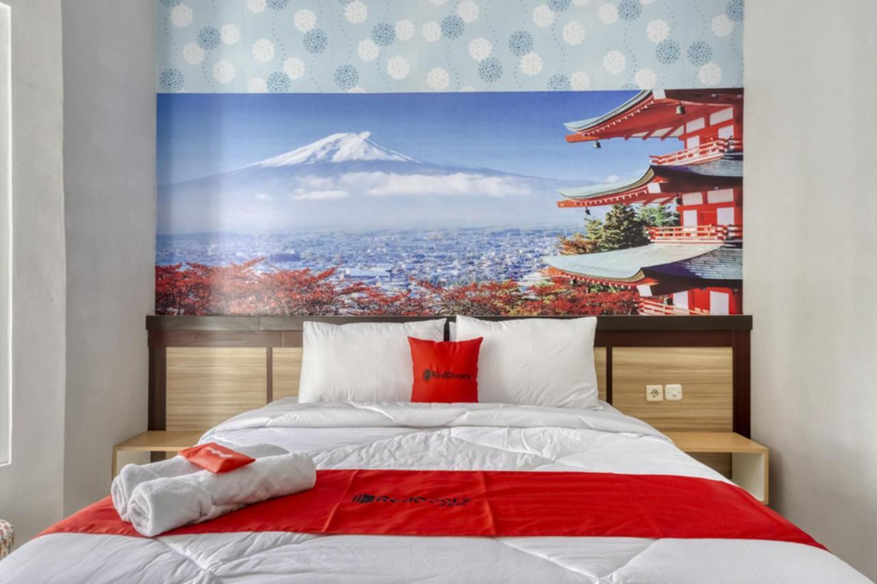 RedDoorz near Sindu Kusuma Edupark 2 Otel Cebongan Dış mekan fotoğraf